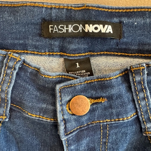 Women's Blue Jeans - Picture 3 of 3